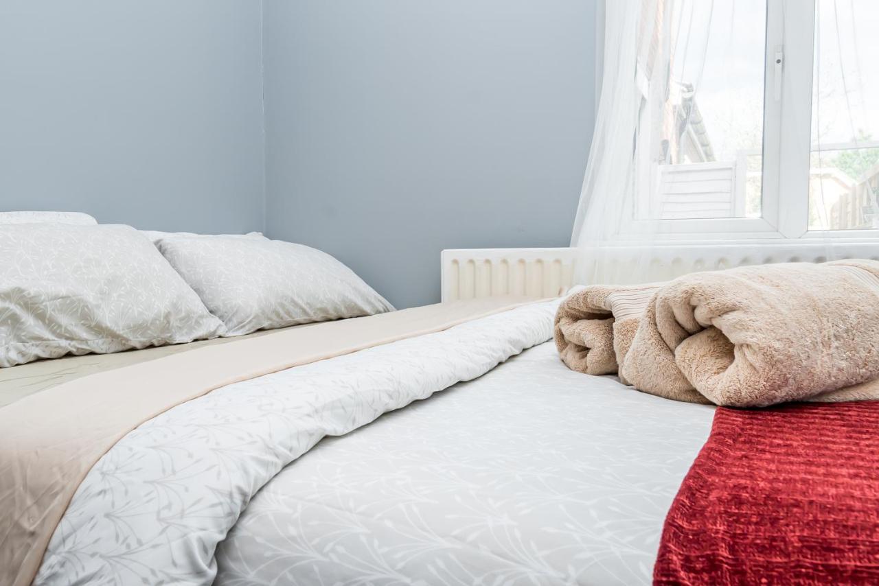 Shirley House 2, Self Catering Guest House, Self Check In, Smart Locks, 10 Min Walk To Southampton General, Aspire And Princess Anne Hospitals, Access To Fully Equipped Kitchen, Excellent Transport Links, Ideal For Longer Stays And Hospital Shifts Ngoại thất bức ảnh