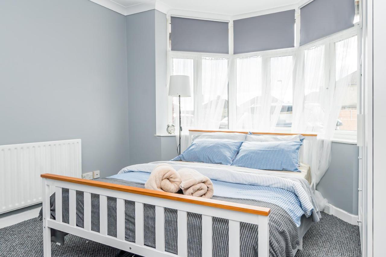 Shirley House 2, Self Catering Guest House, Self Check In, Smart Locks, 10 Min Walk To Southampton General, Aspire And Princess Anne Hospitals, Access To Fully Equipped Kitchen, Excellent Transport Links, Ideal For Longer Stays And Hospital Shifts Ngoại thất bức ảnh